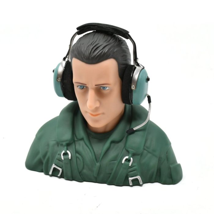 RC Flying Civil Pilot Bust with removable headphones 1/5-1/4