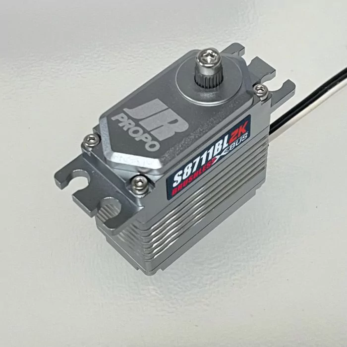 JR Propo/ DFA S8711BL 2K Brushless servo 500 oz torque at HV